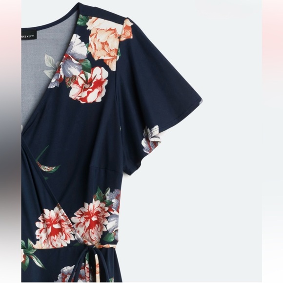 NWT Fortune + Ivy Roanne Faux Wrap Knit Dress - Navy Floral - Size 1X - Picture 4 of 8